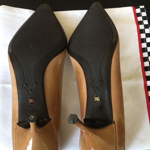 Prada Patent Leather Kitten heels in Tan - Picture 5 of 7